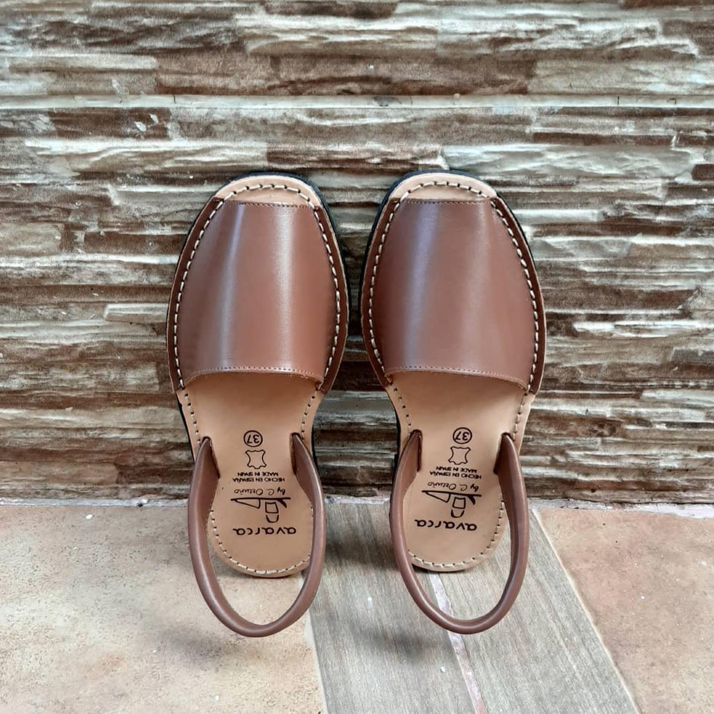 tan leather Spanish avarca ladies sandal